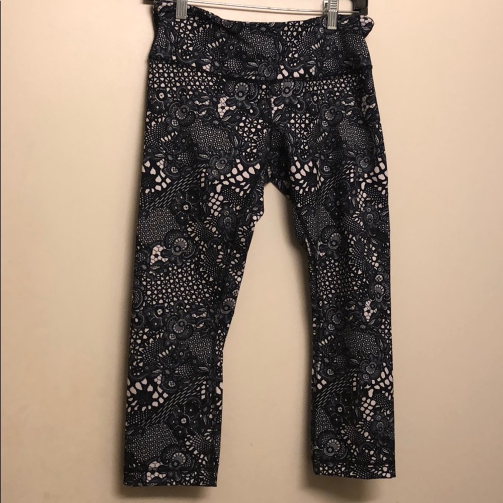 Lululemon Black and White Leggings